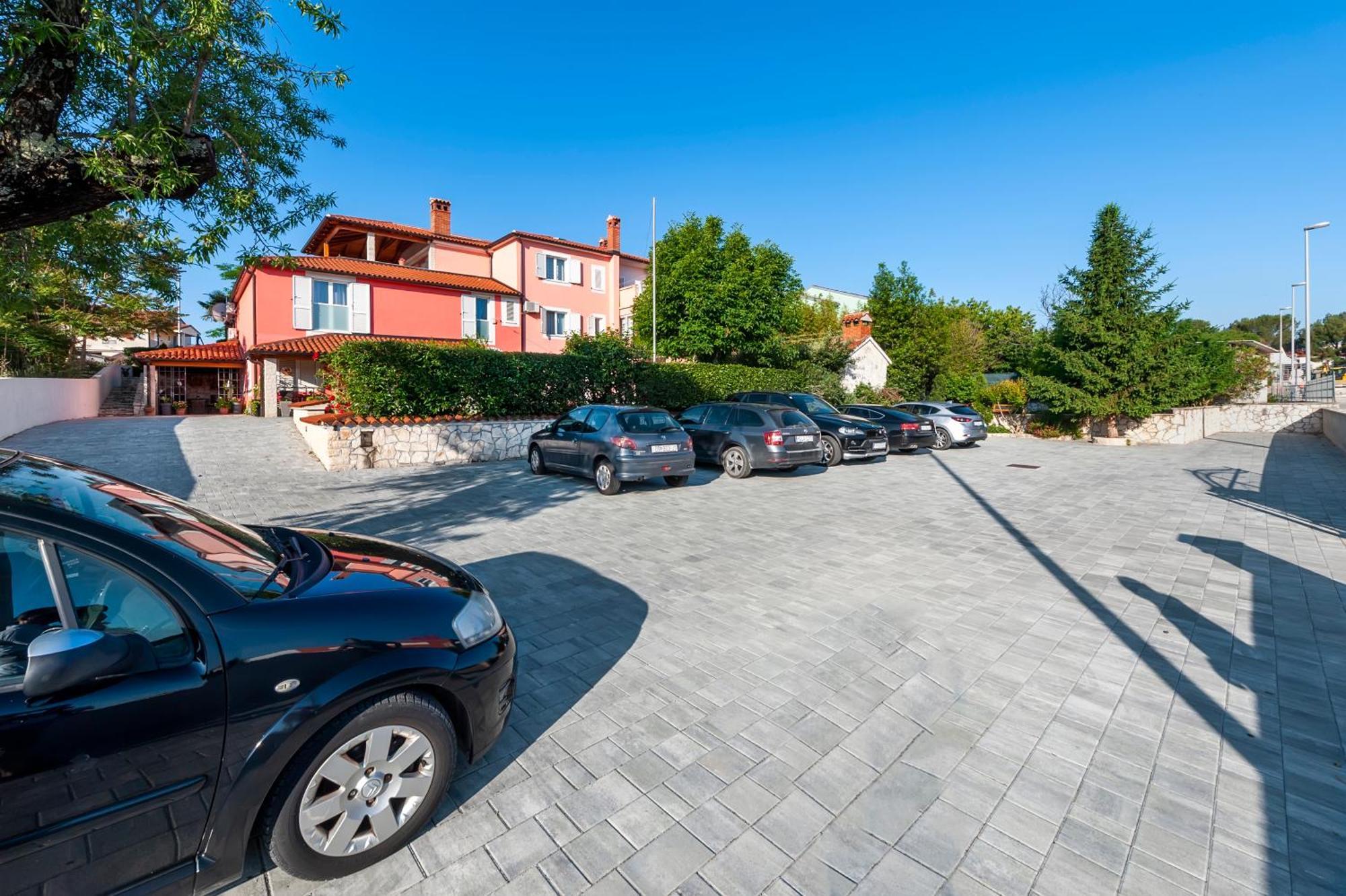 Apartment & Rooms Graciela Rovinj Exterior photo
